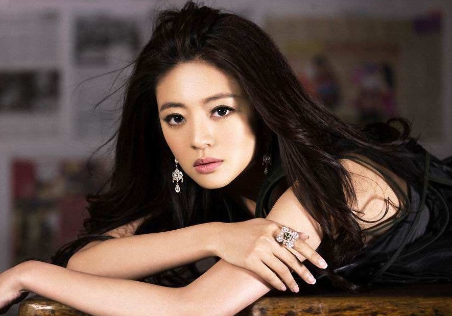 An Di Hien sau khi chong ty phu bi bat hinh anh