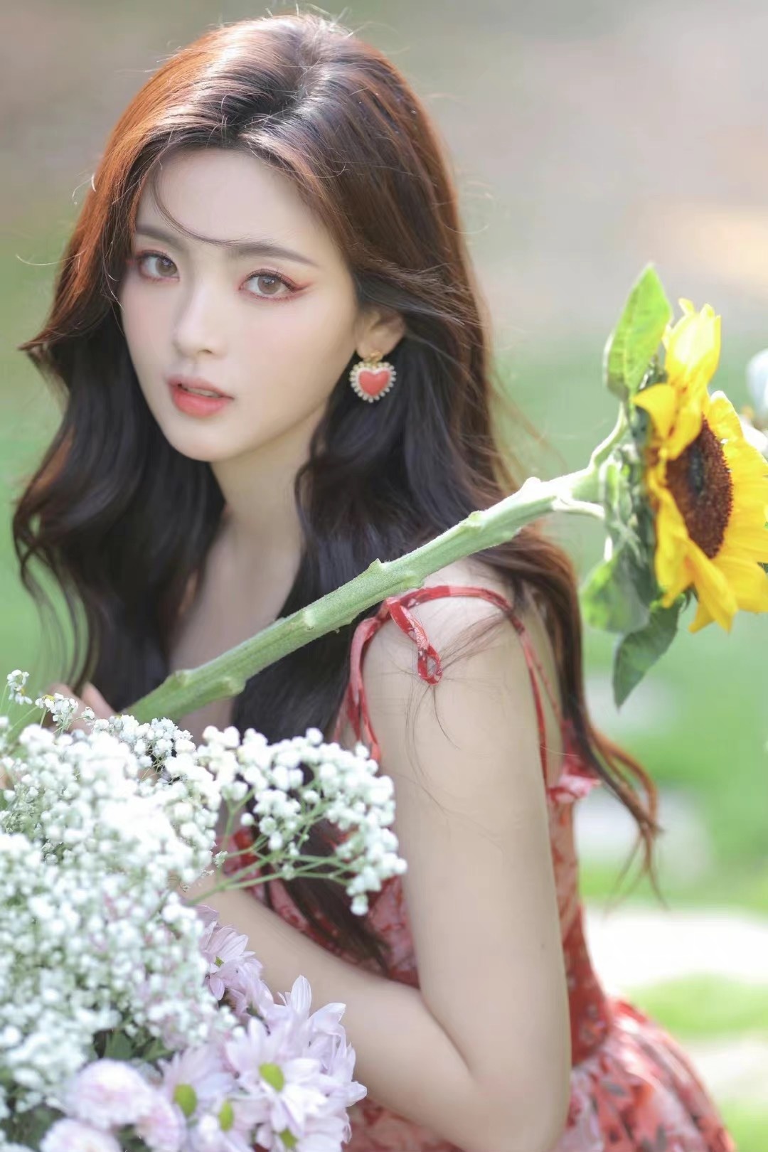 Nghệ sĩ Trung Quốc kể khổ ảnh 4 Nghe si Trung Quoc ke kho anh 4