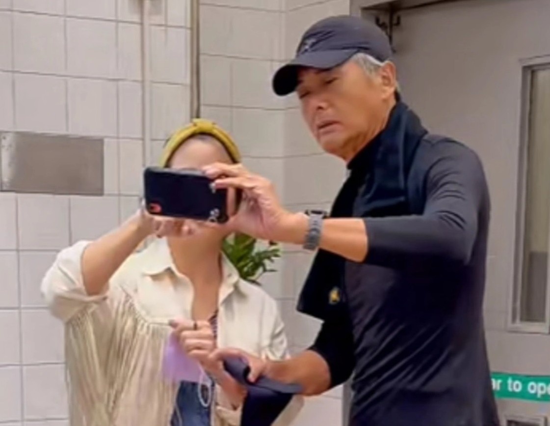 Chau Nhuan Phat bo tron khoi gioi giai tri hinh anh