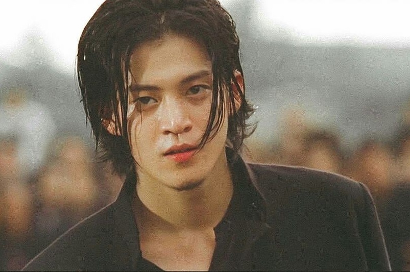 Tai tu Nhat Ban sup do vi lo anh thac loan ben vu nu hinh anh