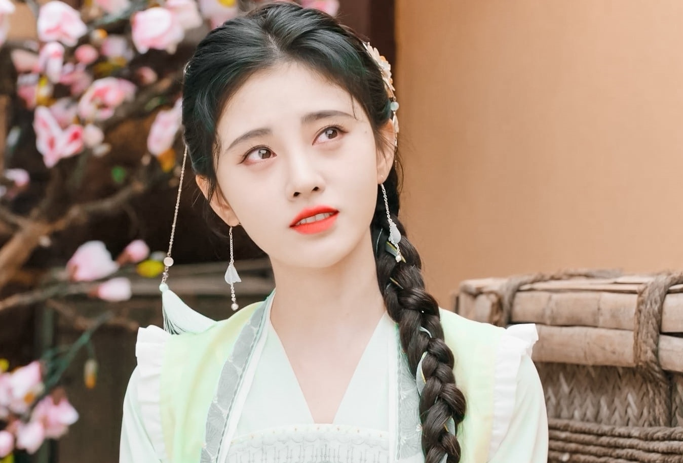 Trung Quoc cam chinh sua mat dien vien qua da hinh anh