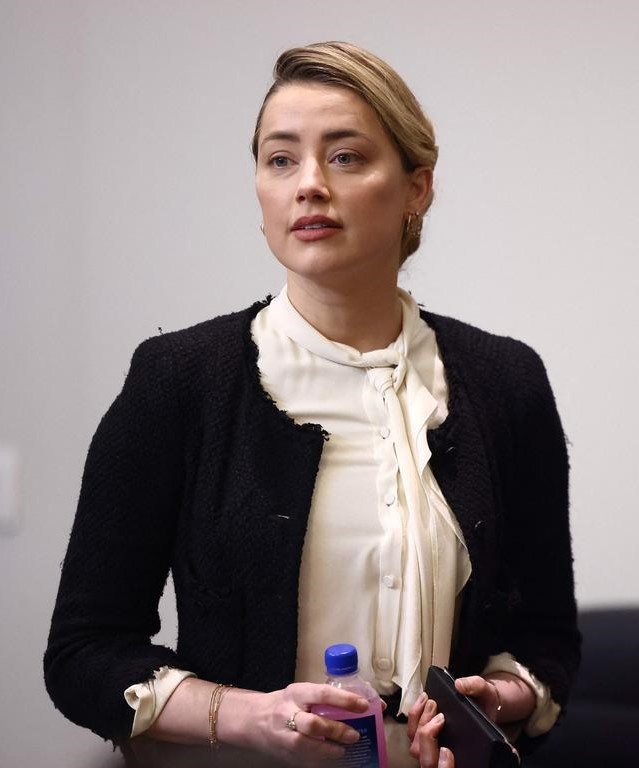 Amber Heard kẻ đào mỏ ảnh 2 Amber Heard ke dao mo anh 2