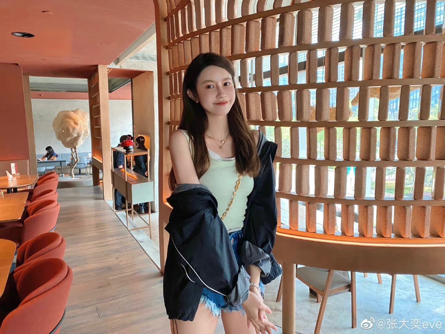 Truong Dai Dich hen ho anh 3