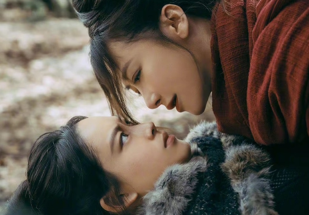 Canh tinh cam cua hai nu chinh trong 'Tuyet Son Phi Ho' 2022 hinh anh