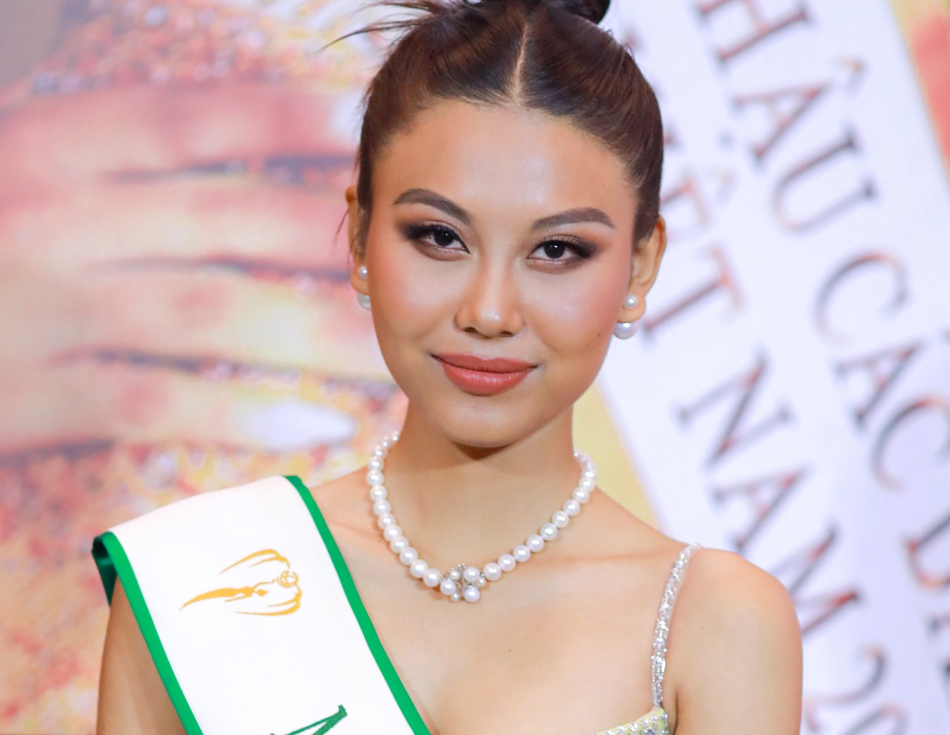 Thach Thu Thao: 'Toi kho xu voi Nong Thuy Hang' hinh anh