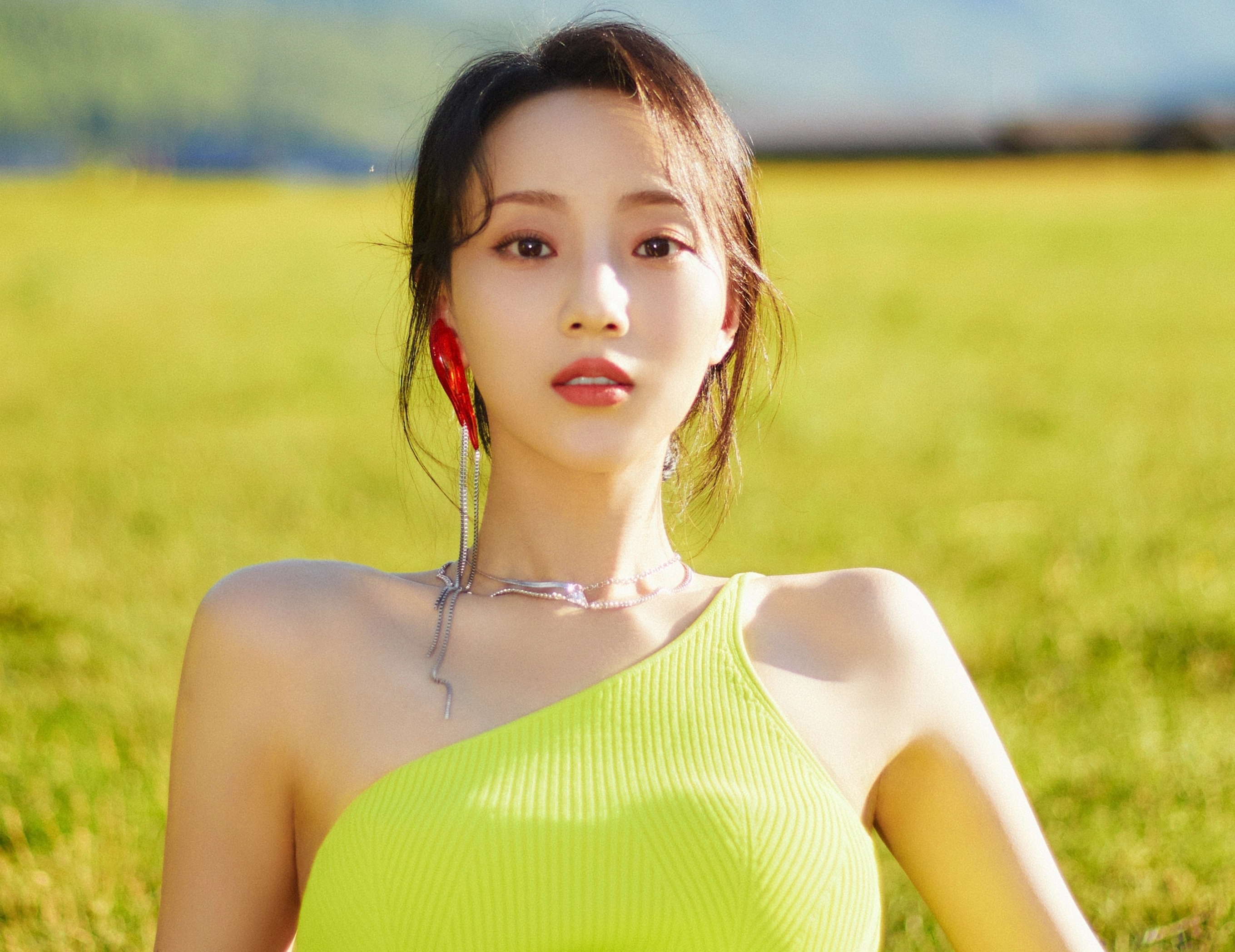 Nu dien vien 'Tram vun huong phai' ngoai tinh sep lon hinh anh