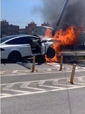 Lam Chi Dinh bi nan anh 3