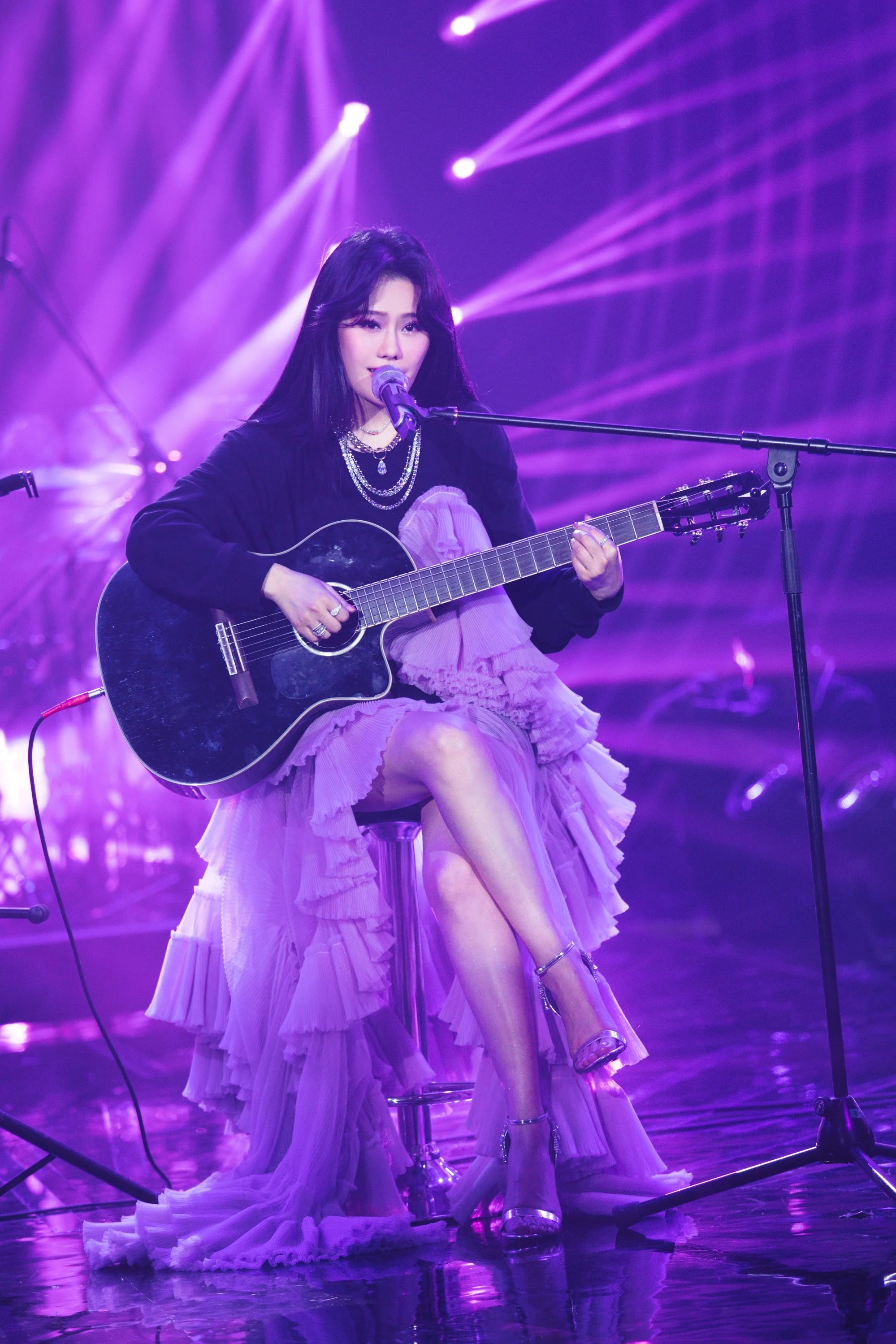 Nu ca si Trung Quoc co dia don ban chay nhat the gioi anh 2