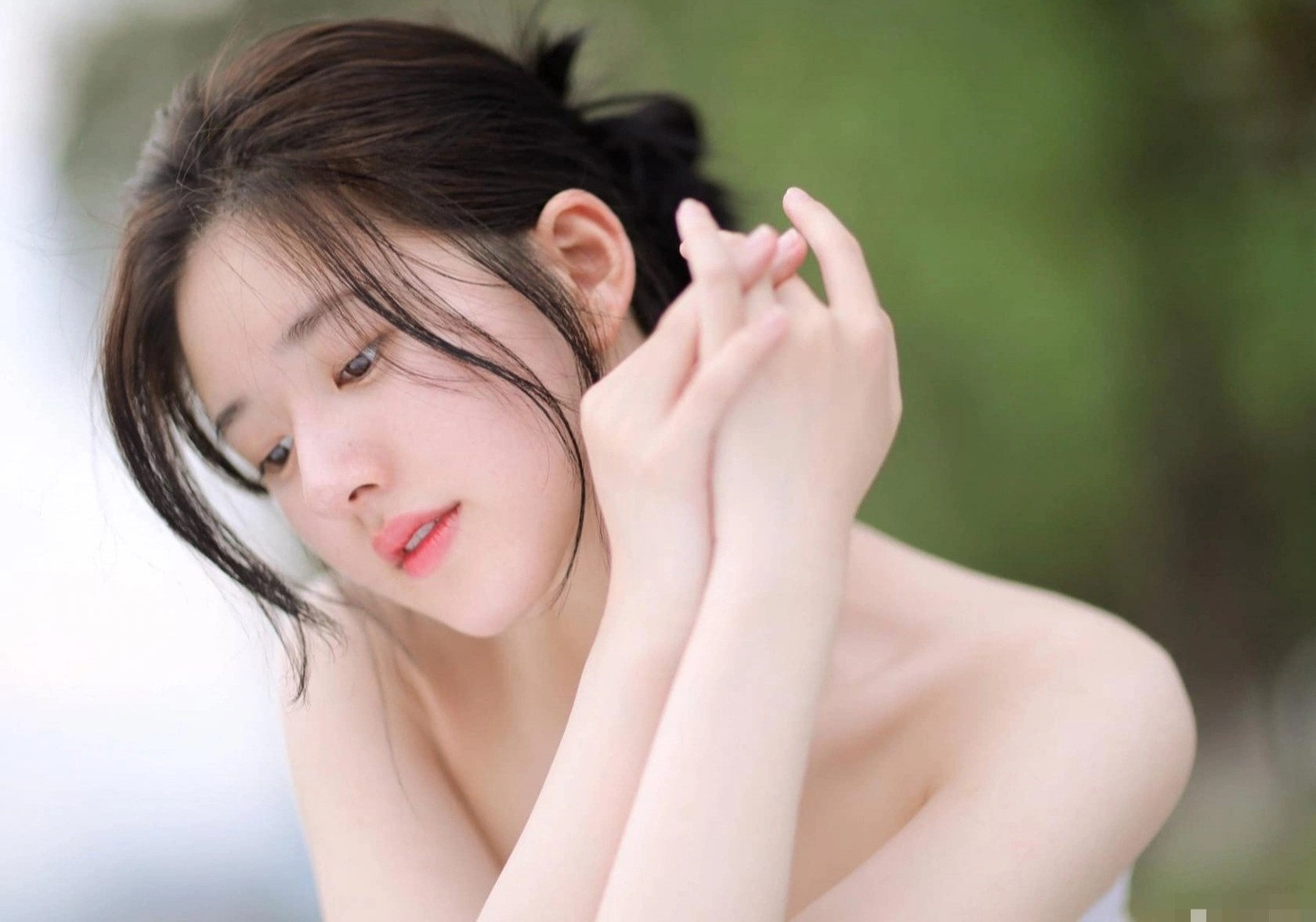 Nguoi dep Trung Quoc be bang vi khoe me nha sang, xe xin hinh anh