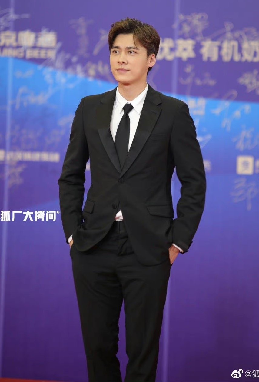 Thảm đỏ Bách Hoa 2022 ảnh 12 Tham do Bach Hoa 2022 anh 12