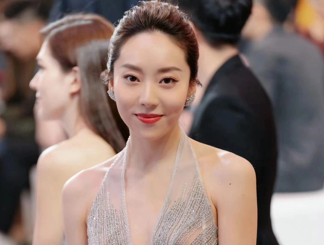 Nu dien vien phim Chau Tinh Tri chat vat o showbiz hinh anh