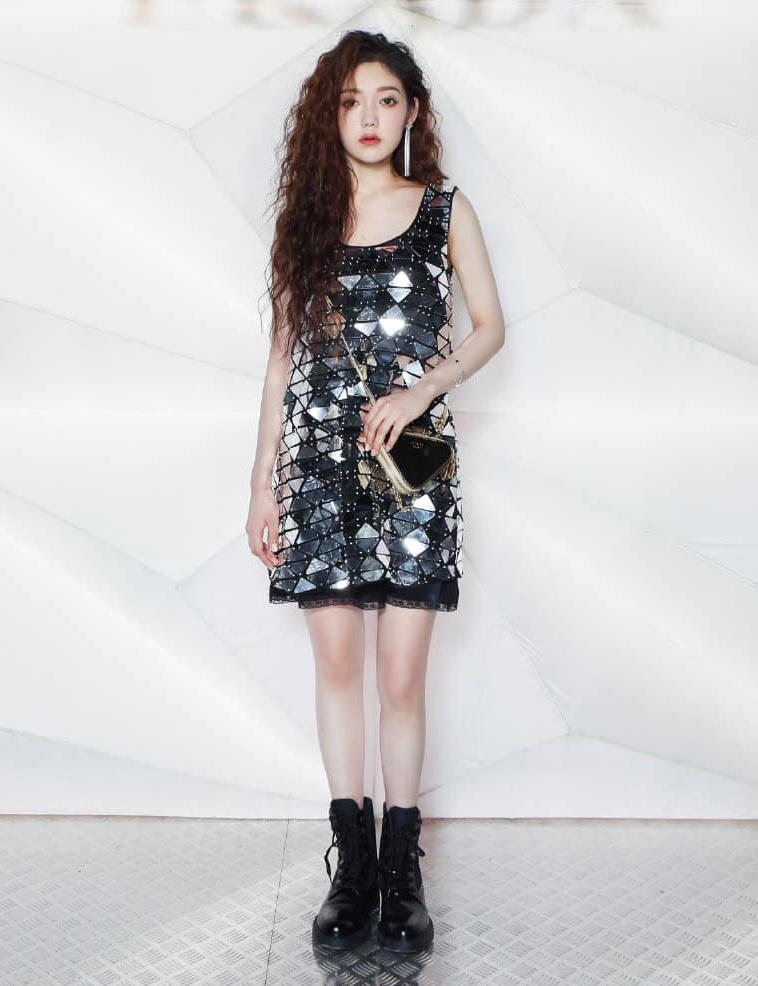 Sao Trung sai buoc tren san catwalk anh 11