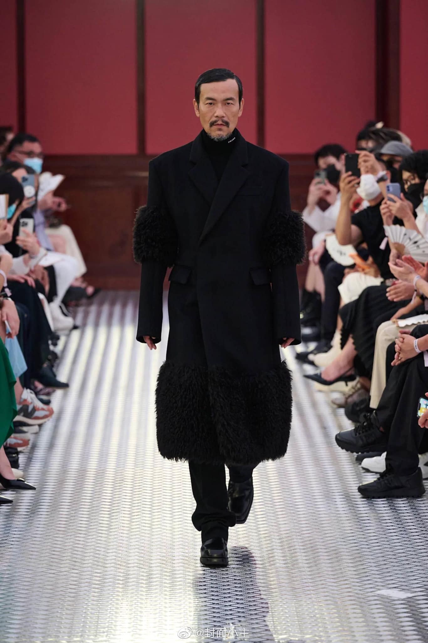 Sao Trung sai buoc tren san catwalk anh 8