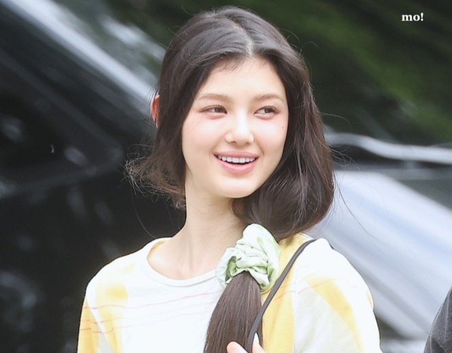 Nu than tuong 17 tuoi duoc vi nhu ban sao cua Tu Hy Vien hinh anh