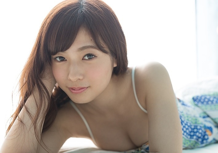 Tinh tay 5 cua ca si Nhat Ban gay on ao hinh anh