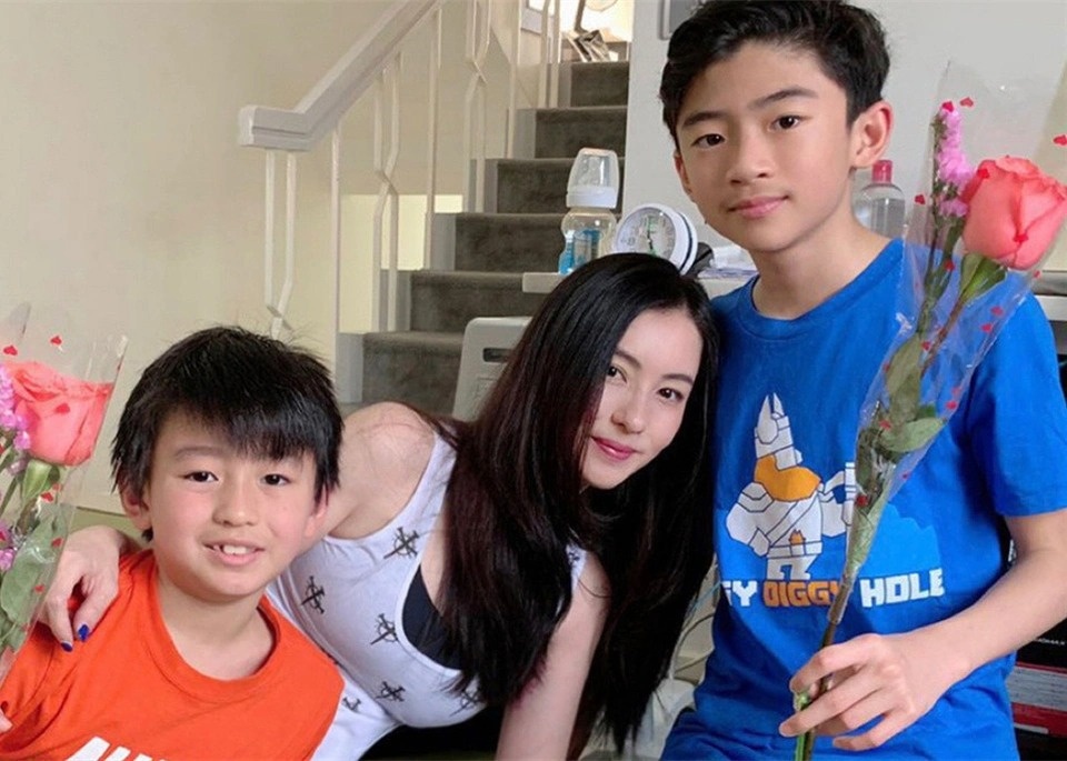 Cuoc song lam me don than cua Truong Ba Chi hinh anh