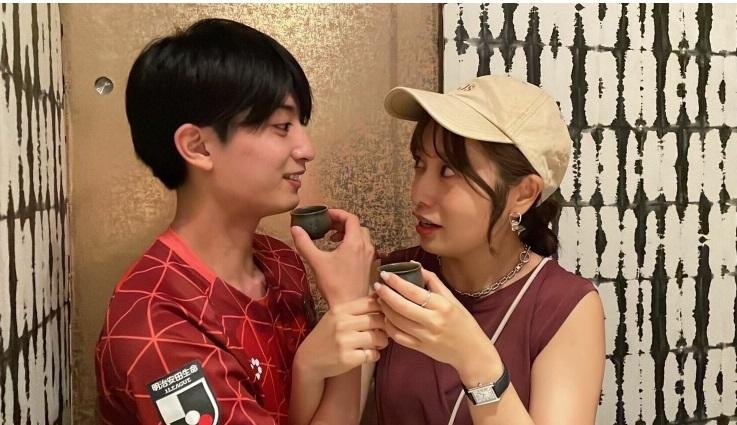 Tinh ai hon loan cua Yuri Saito va Katsuki Motodaka anh 2