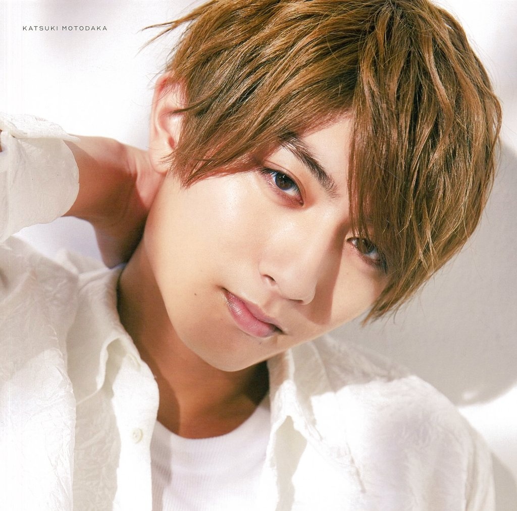 Tinh ai hon loan cua Yuri Saito va Katsuki Motodaka anh 3