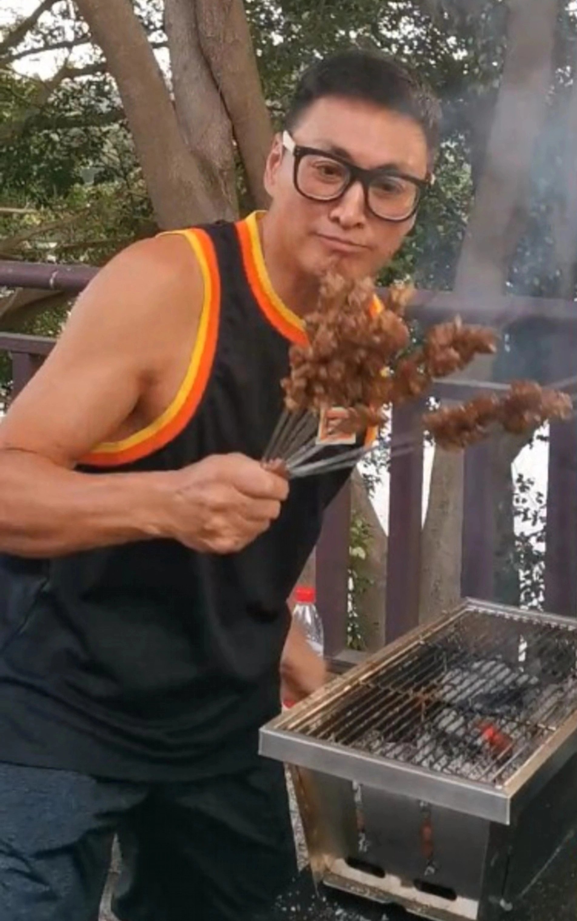 Ha Gia Kinh ban hang rong anh 2