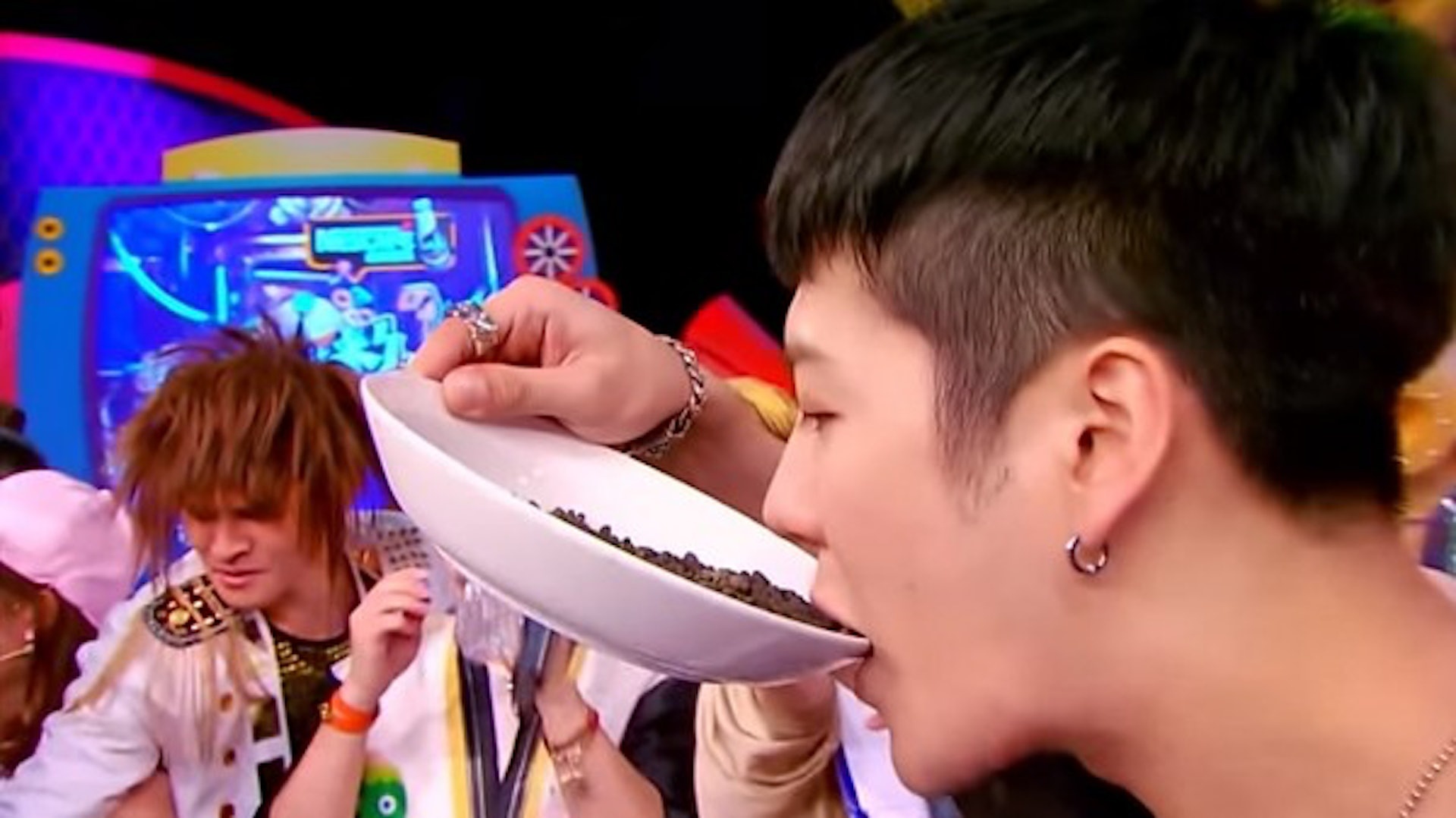 Show truyen hinh Trung Quoc gay tranh cai anh 10