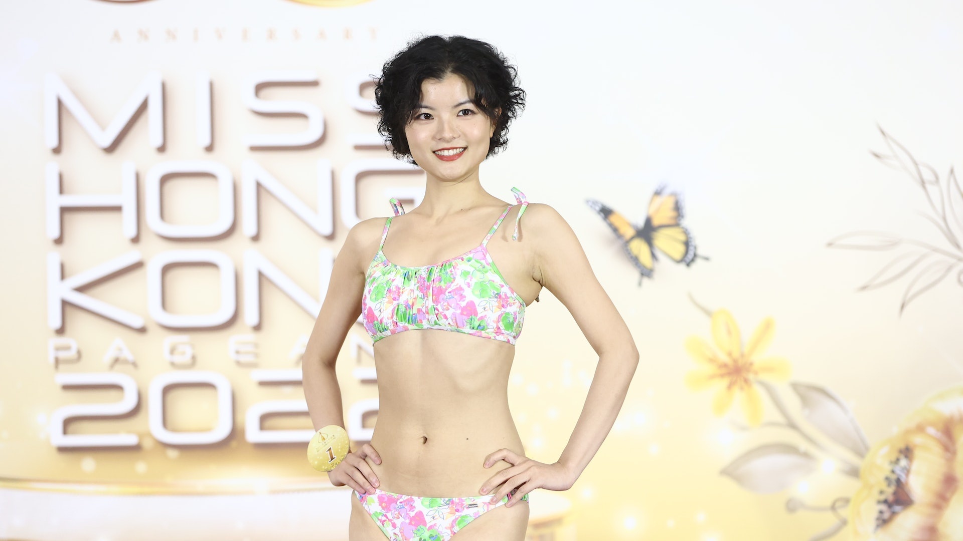 Hoa hau Hong Kong trinh dien bikini anh 5