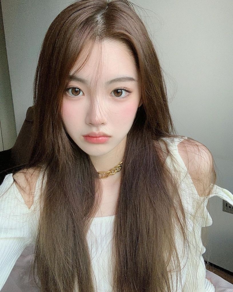 Nguoi mau Trung tai tieng anh 11