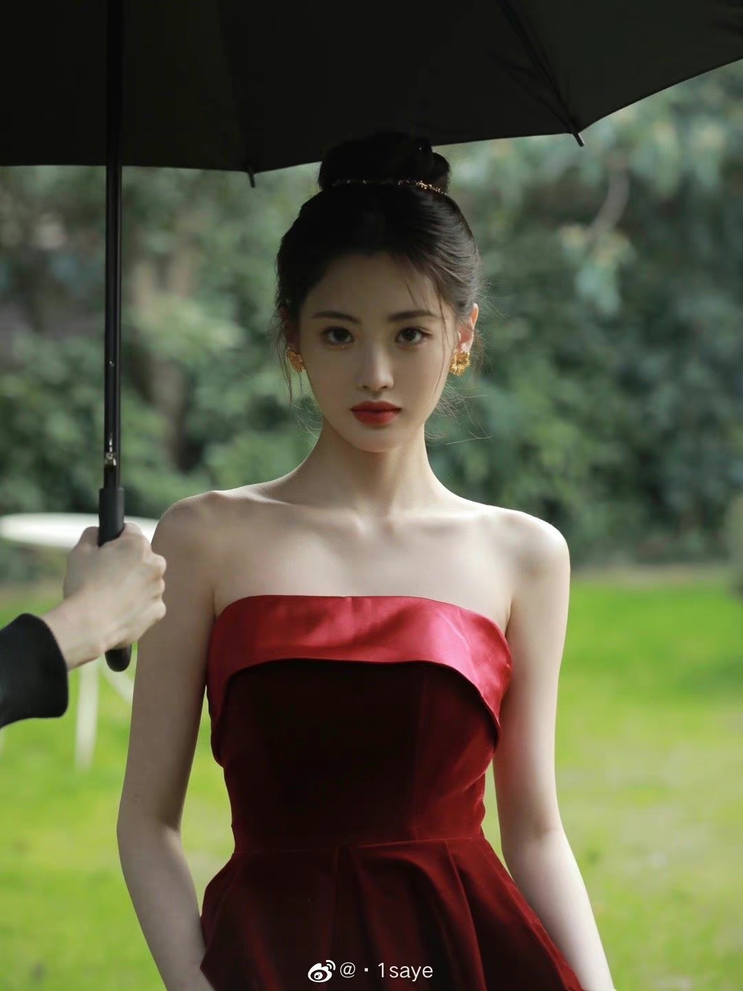 Nguoi mau Trung tai tieng anh 15