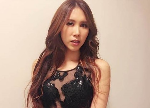 Ca si Du Uyen Y qua doi o tuoi 39 hinh anh