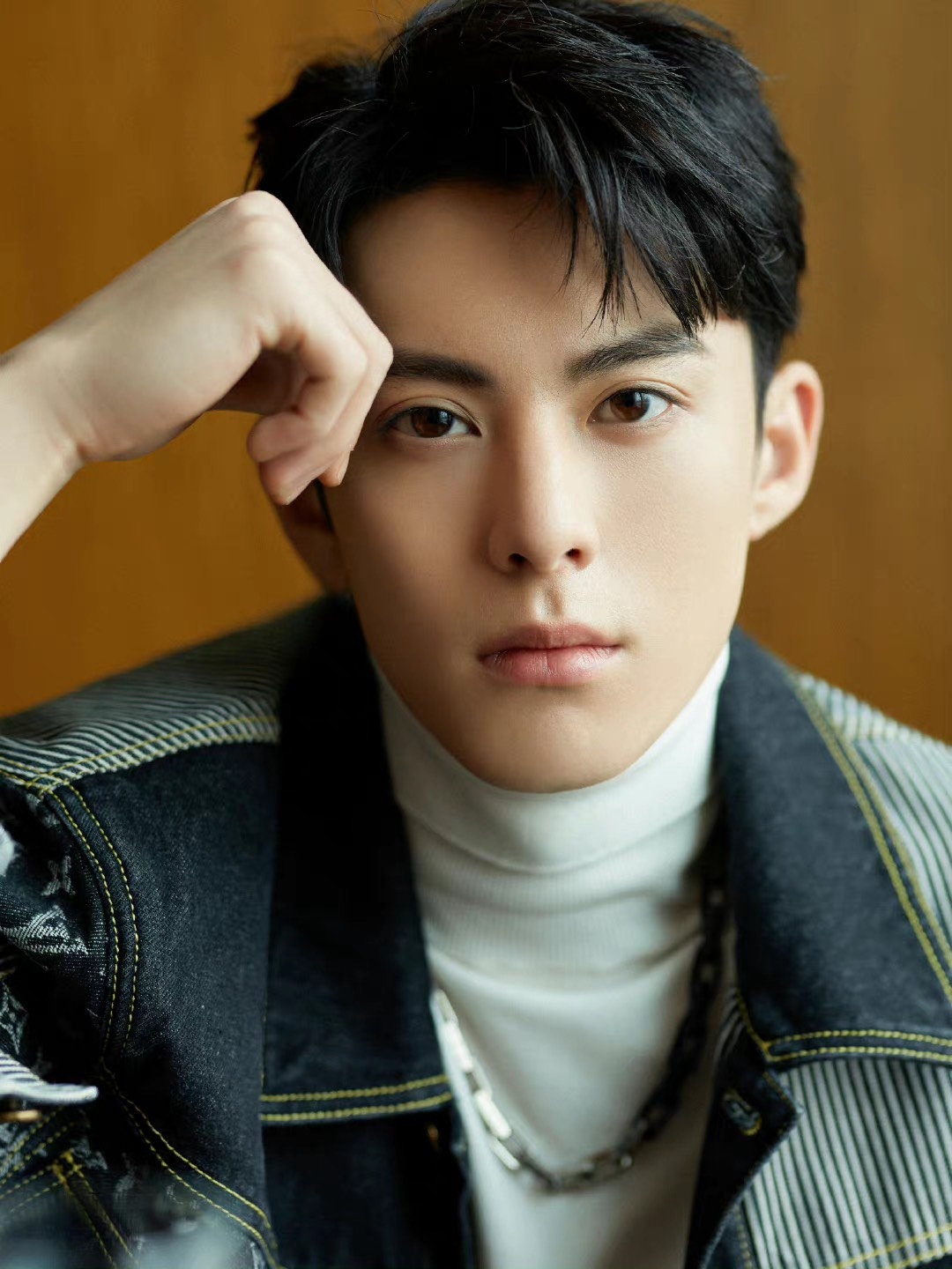 Vuong Hac De doi doi anh 4