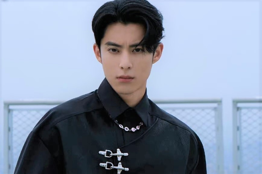 Vuong Hac De het mo nhat, thanh ngoi sao hinh anh