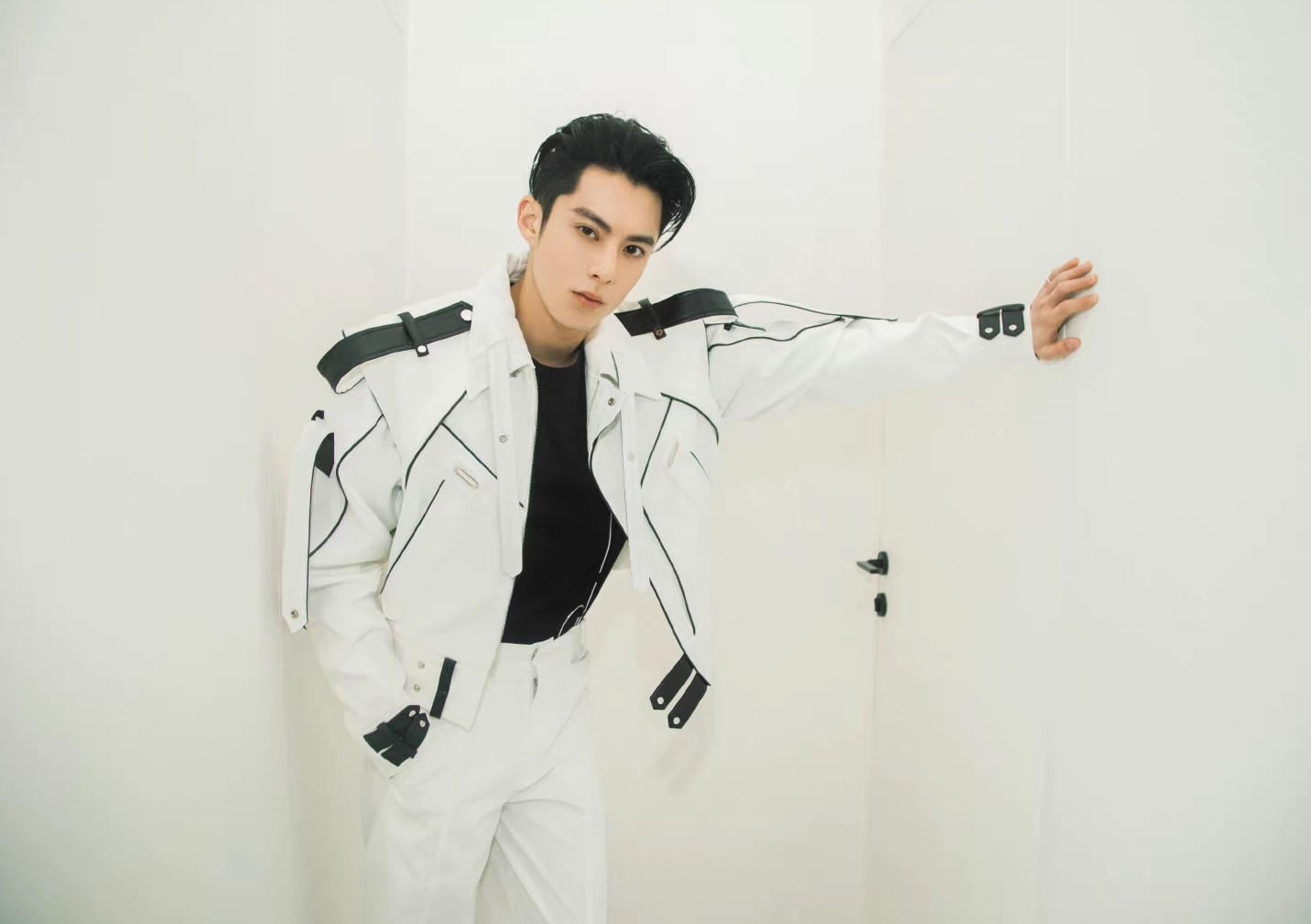 Vuong Hac De doi doi anh 2