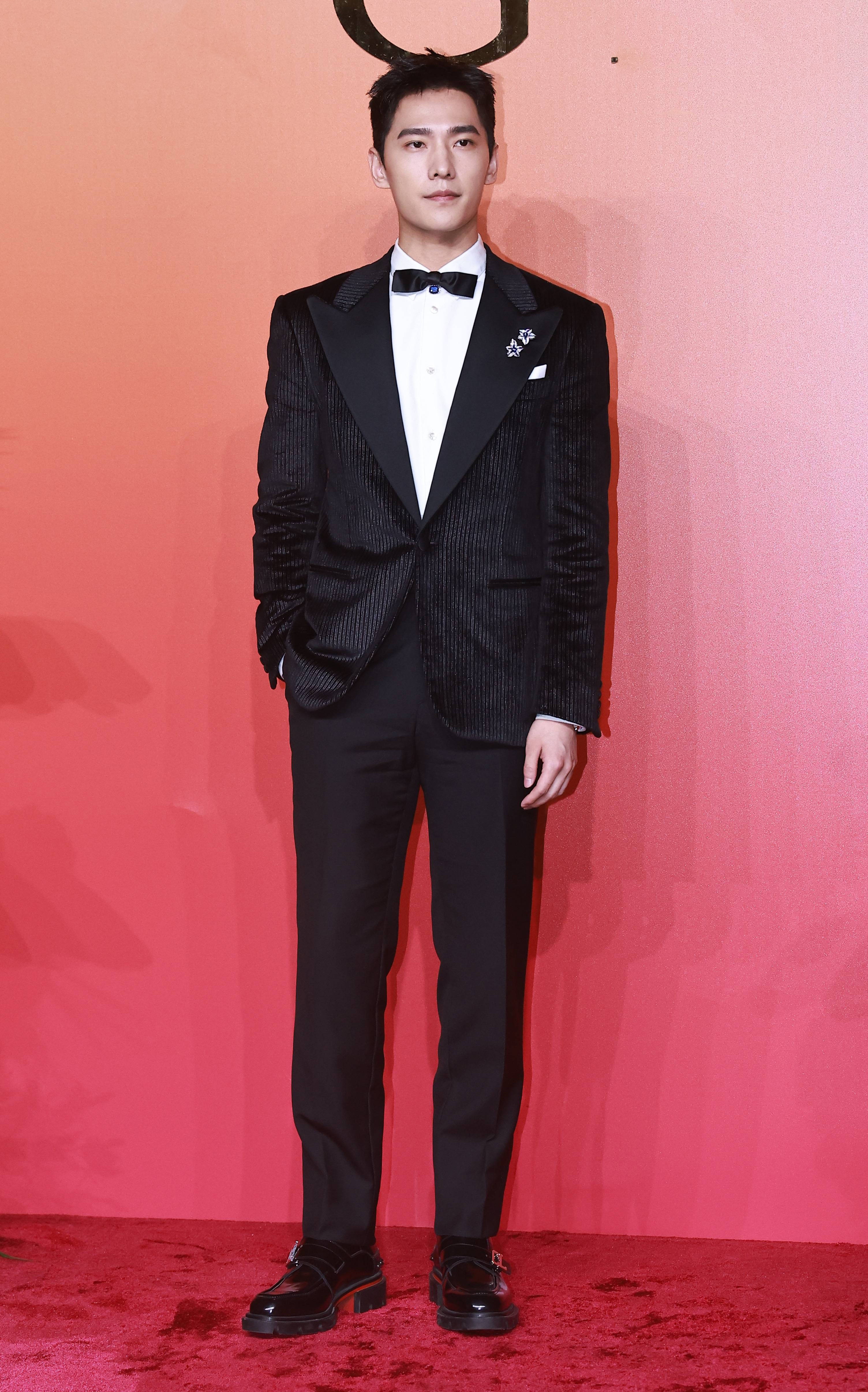 Trieu Lo Tu goi cam anh 15