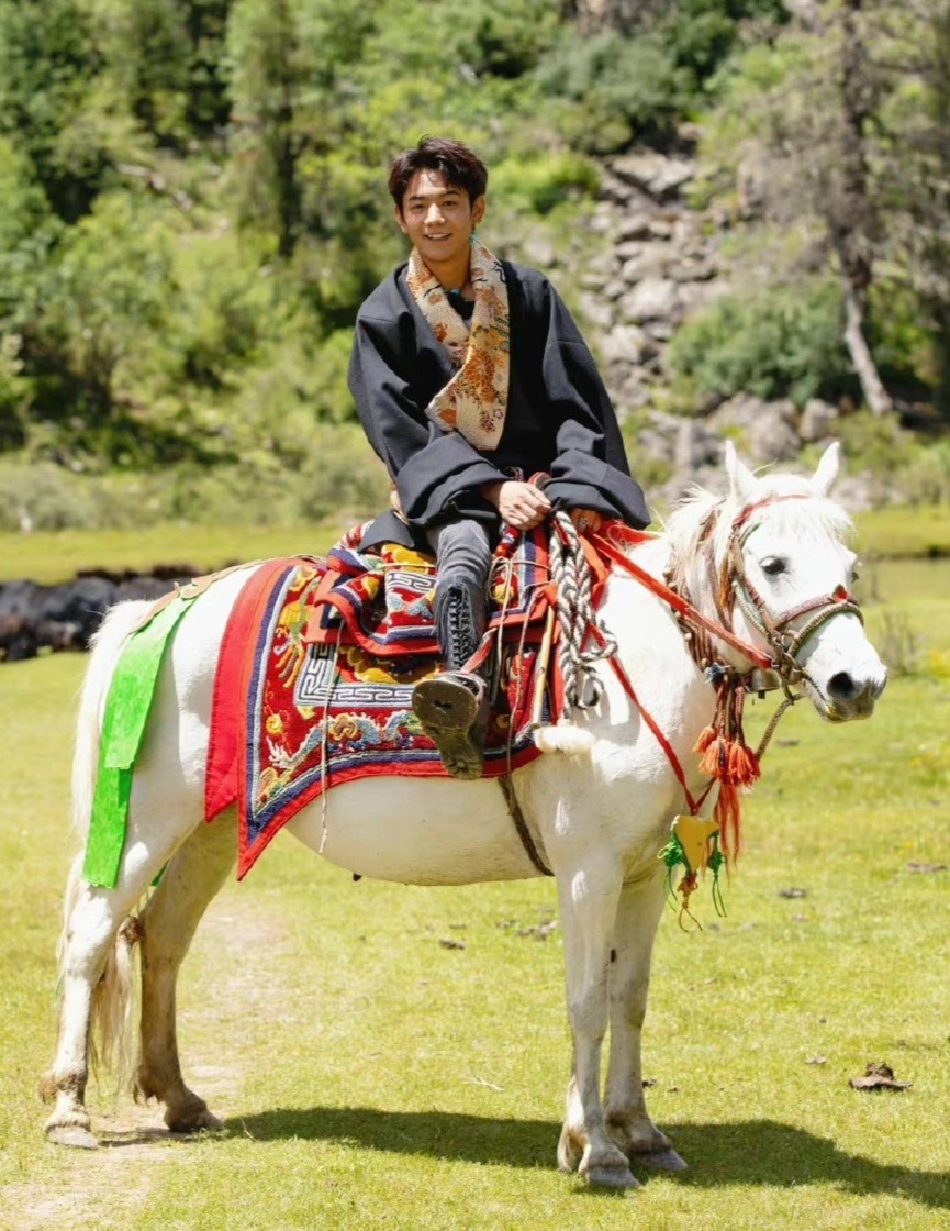 Cuộc sống Đinh Chân ảnh 4 Cuoc song Dinh Chan anh 4