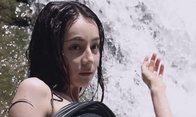 Mat moc cua Dich Le Nhiet Ba hinh anh