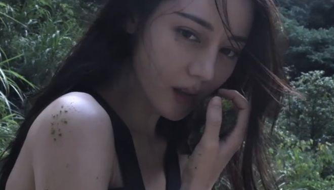 Mat moc cua Nhiet Ba anh 3