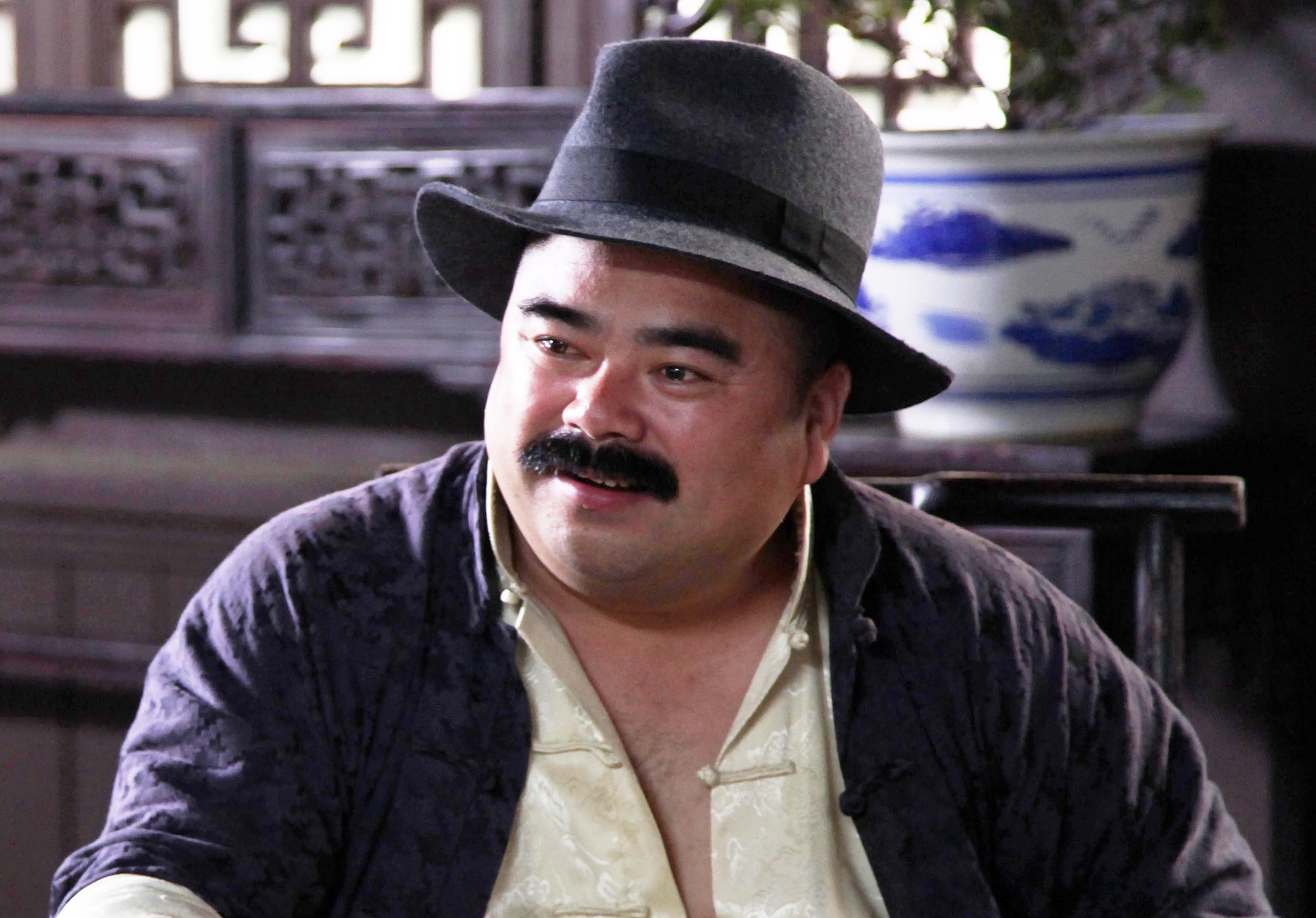 Nam dien vien 'Loc dinh ky' nhat phe lieu, ban hang rong kiem song hinh anh