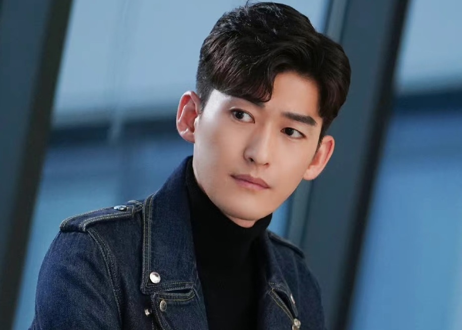 Truong Han tra gia vi bo phim day ray canh goi duc phan cam hinh anh