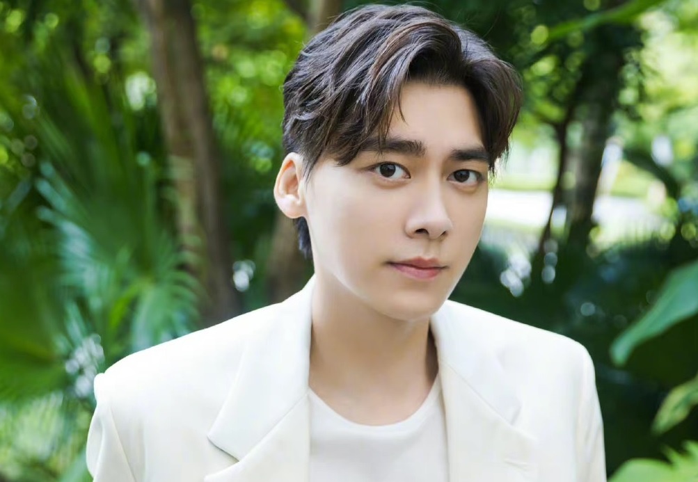 Ly Dich Phong mua dam anh 1