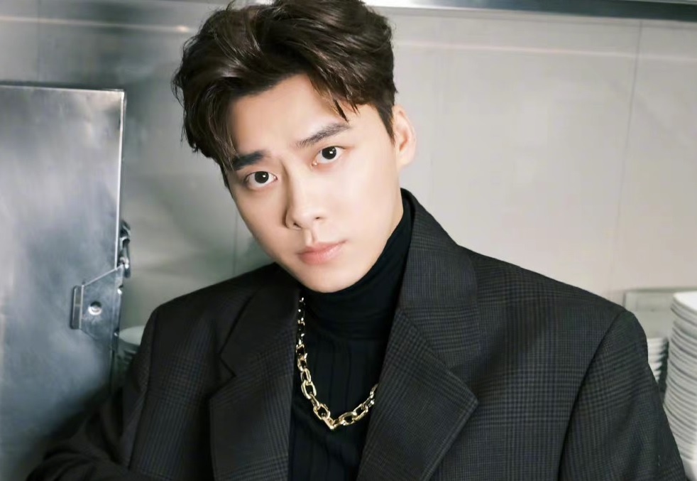 Ly Dich Phong dang ganh hau qua nang ne vi mua dam nhieu lan hinh anh