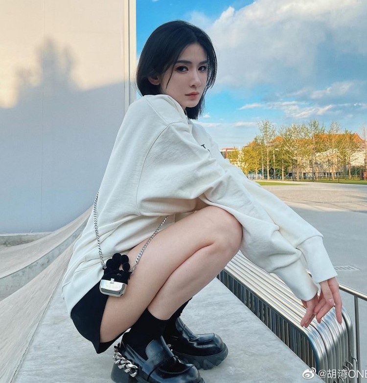 Blase Loan Loan ồn ào ảnh 5 Blase Loan Loan on ao anh 5