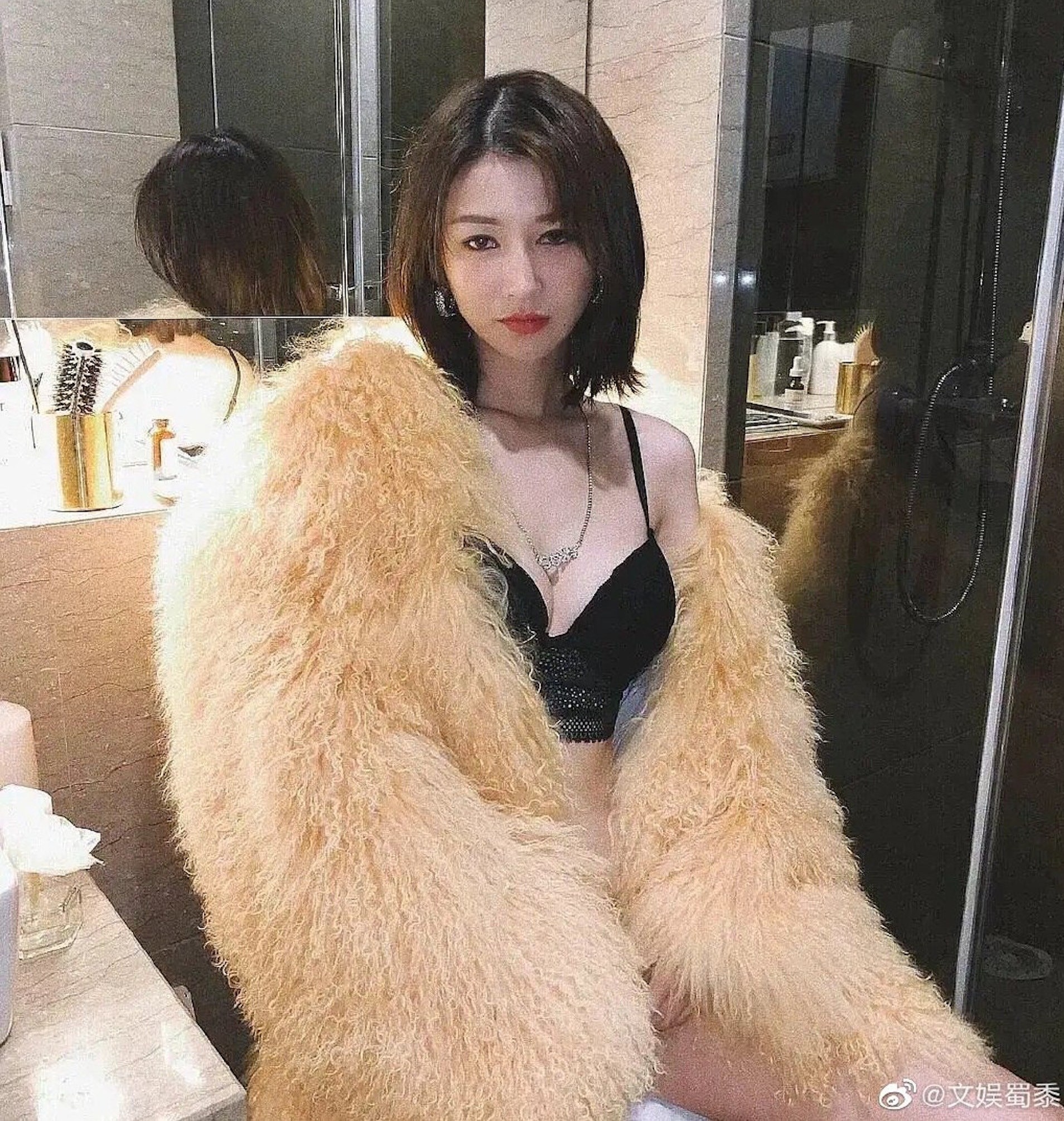 Blase Loan Loan ồn ào ảnh 6 Blase Loan Loan on ao anh 6