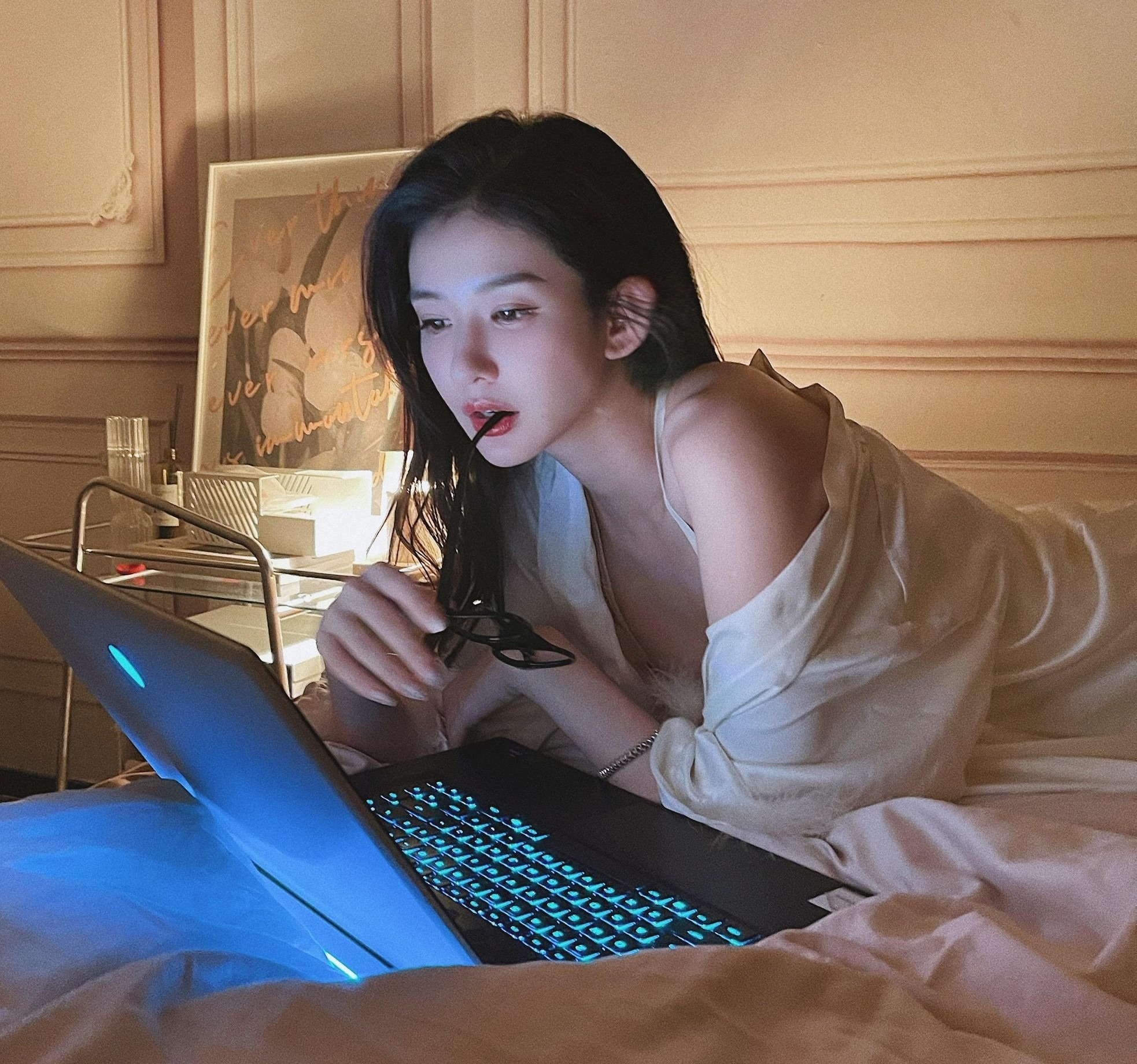 Blase Loan Loan ồn ào ảnh 4 Blase Loan Loan on ao anh 4