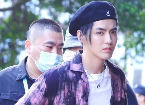 Be boi sex lat do de che nam than thao tung showbiz Trung Quoc hinh anh