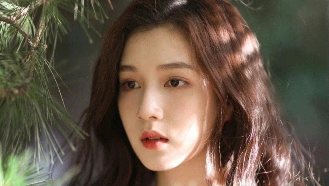 Nguoi dep 'Anh hung xa dieu' hen ho dao dien Tran Tu Thanh hinh anh