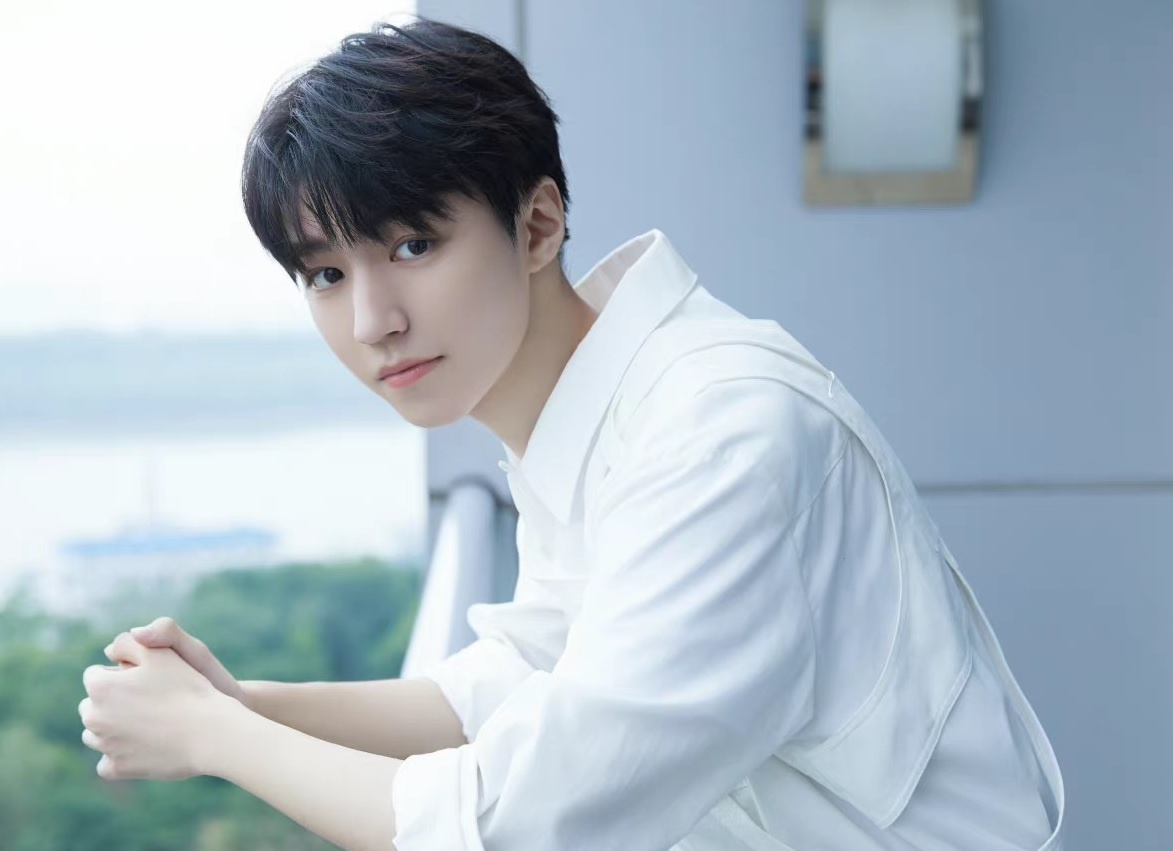 Nam dien vien 9X danh bai Ly Bang Bang, Huynh Hieu Minh hinh anh