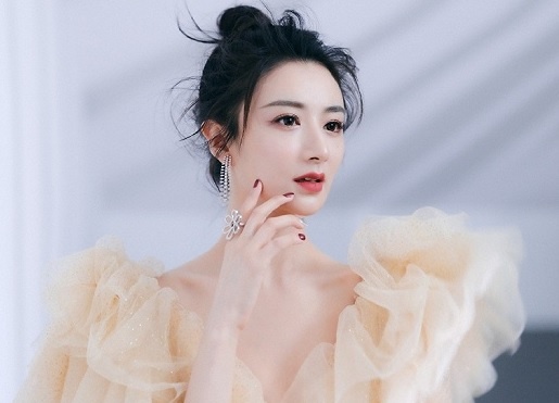 Vi A sau khi nop phat 203 trieu USD hinh anh