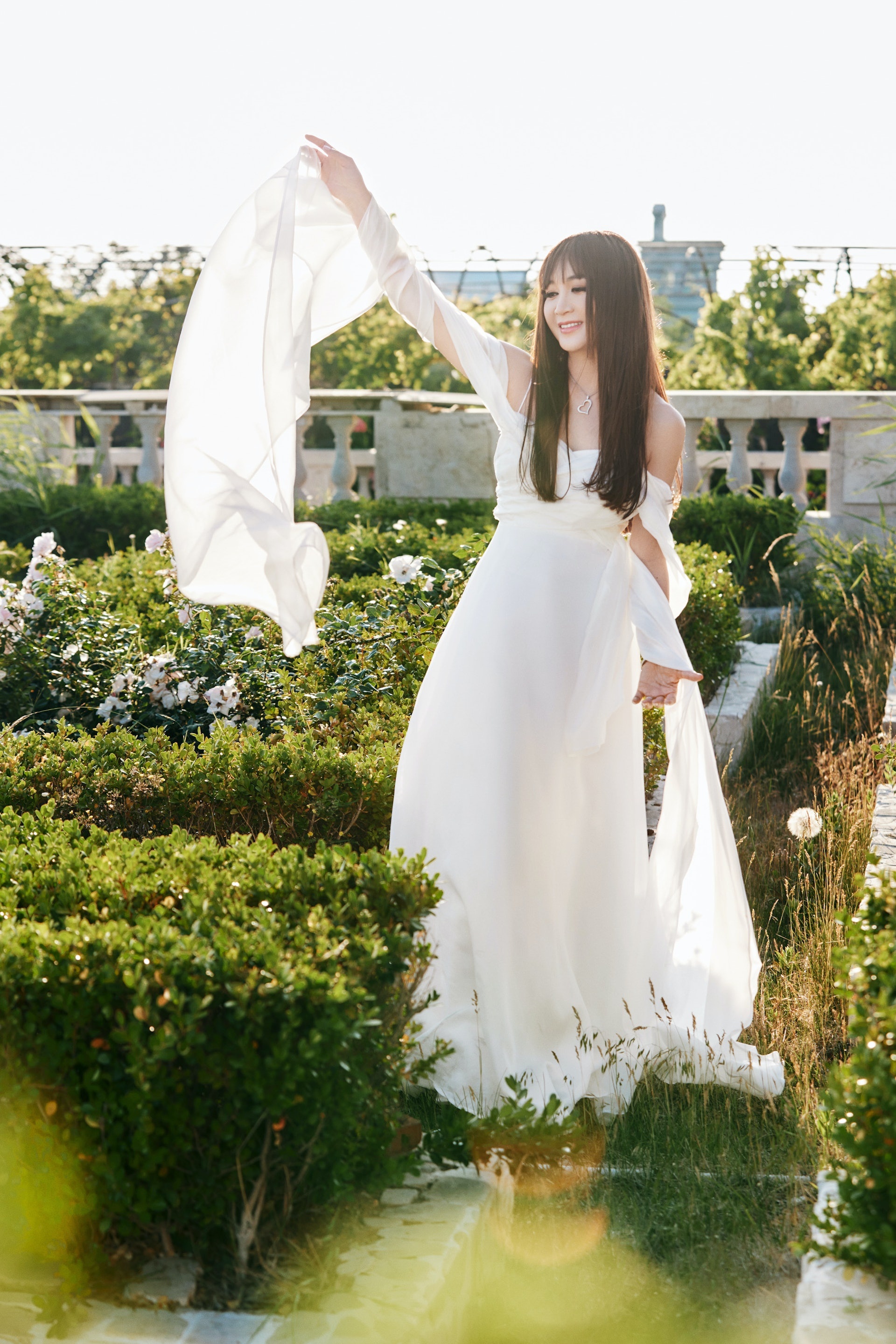 On Bich Ha tai san anh 2