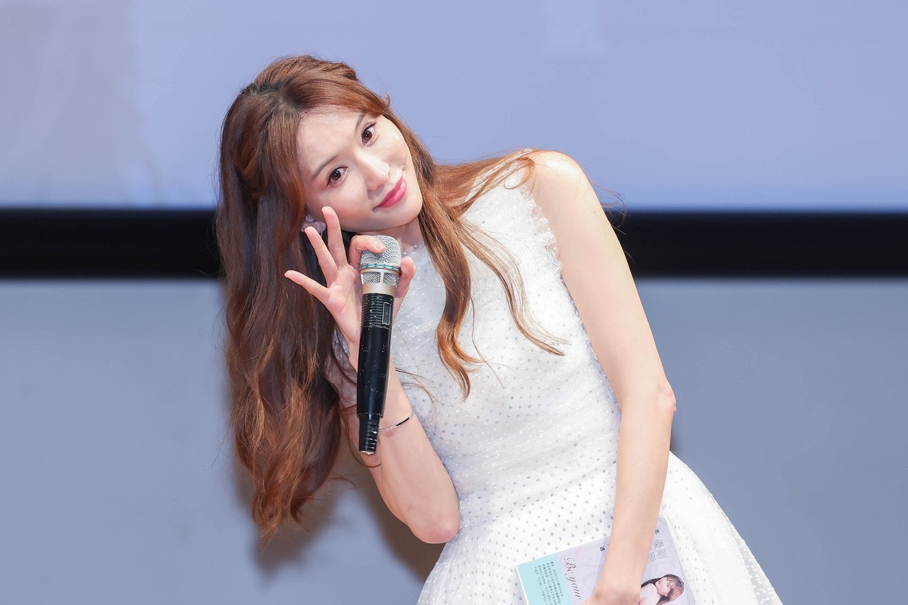 Lam Chi Linh miet thi anh 2