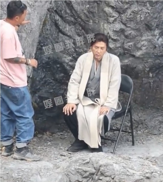 Chan Tu Dan bi che anh 2