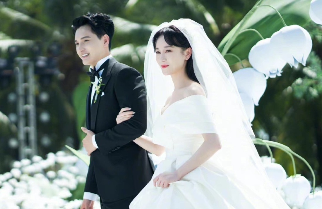 Dam cuoi trieu USD cua Truong Mong 'Thien long bat bo' hinh anh